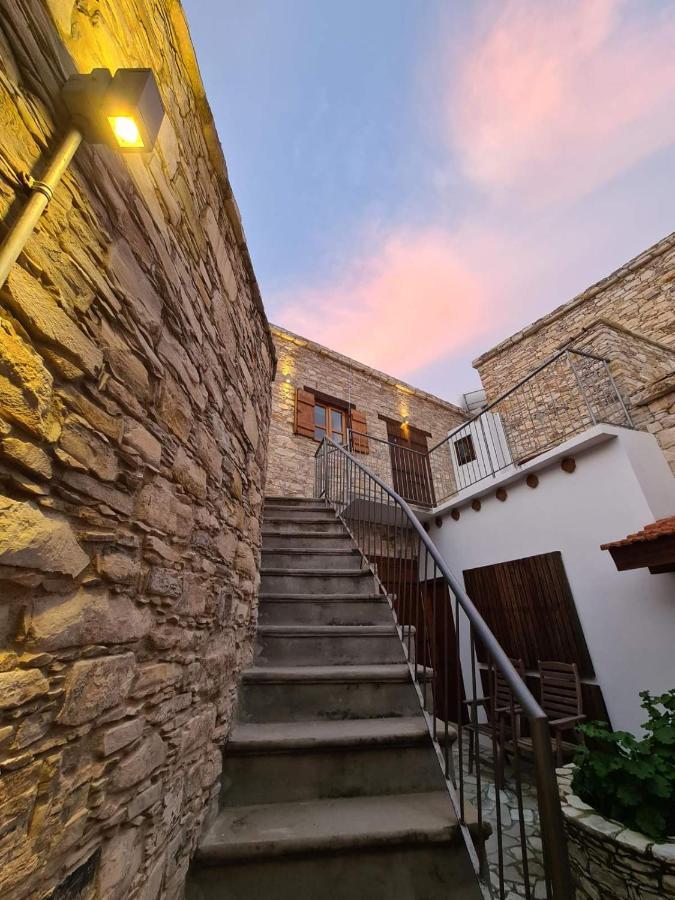 Christiana'S Stone Studios Lefkara Bagian luar foto