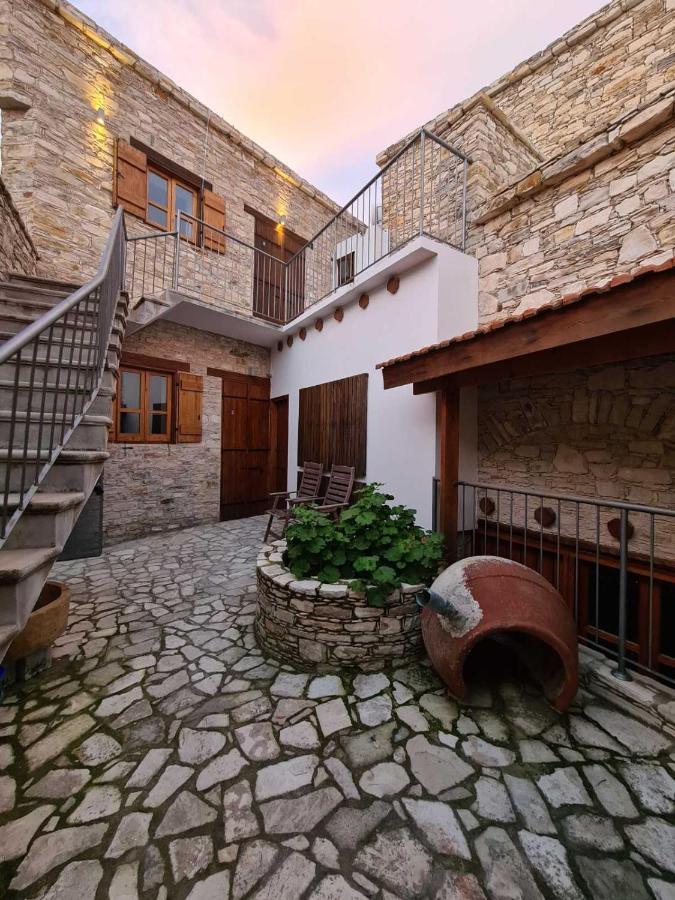 Christiana'S Stone Studios Lefkara Bagian luar foto